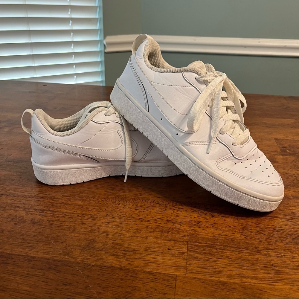 Nike court borough White Sneakers boys size 6.5